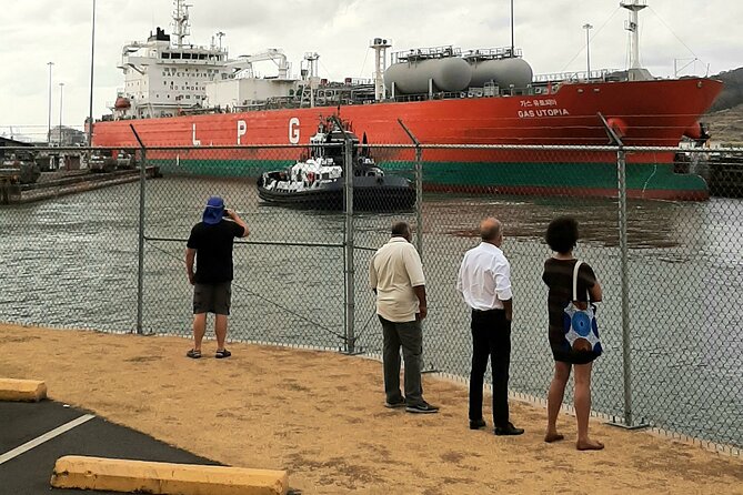 Day Tour at Panama Canal From Ocean to Ocean - Wildlife Interaction and Canal Operations