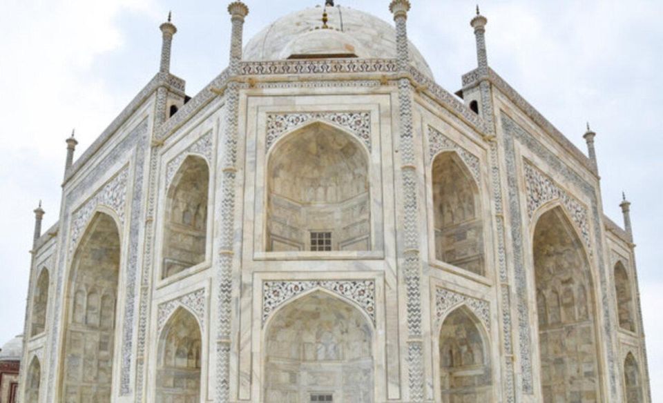 Delhi/Agra/Varanasi: Private One-Way Transfer - Iconic Destinations and Architectural Wonders