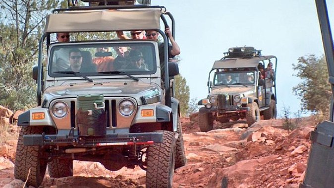 Diamondback Gulch 4x4 Open-Air Jeep Tour in Sedona - Guide Expertise and Tour Highlights