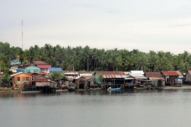 Discover Floating Villages and Tonle Sap Lake by Boat - Tonle Sap Lake Facts