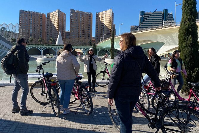 Discover Valencia Bike Tour - City Center Meeting Point - Meeting Point Details