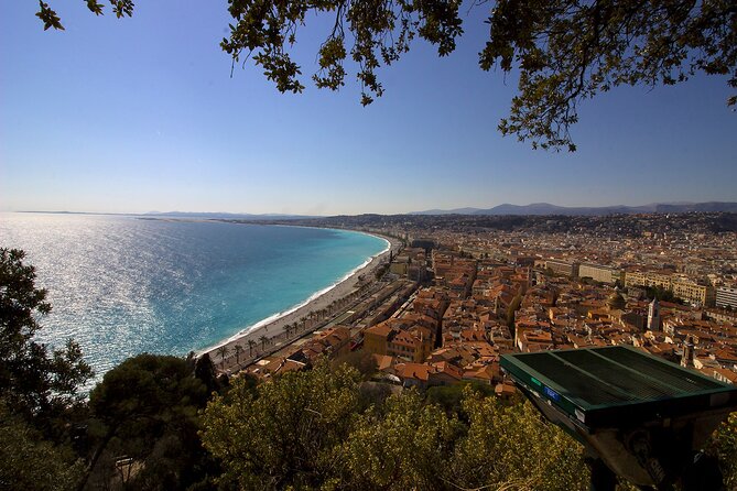 Discovery of the City of Nice by Electric Méhari - Méhari: A Unique Way to Discover Nice