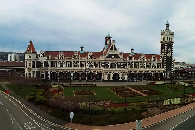 Dunedin City and Coastal Views 3-Hour Small-Group Guided Tour - Operational Details