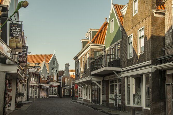 E-Scavenger Hunt Volendam: Explore the City at Your Own Pace - Traveler Experience Insights