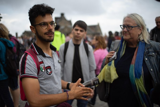 Edinburgh Castle Inside Out: Private Tour With Locals - Traveler Reviews