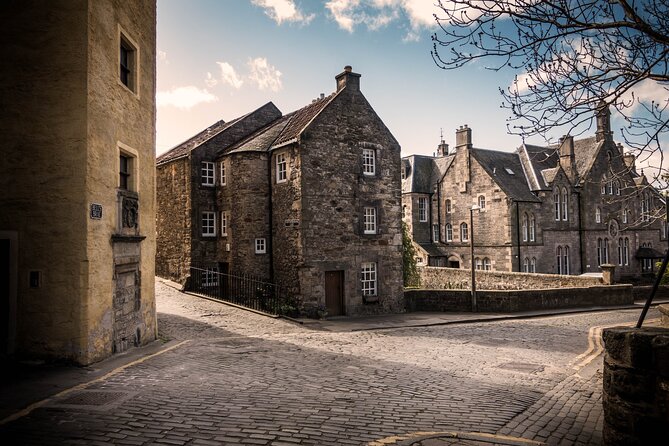 Edinburgh: Old Towns Highlights Walking Tour - Booking and Pricing Information