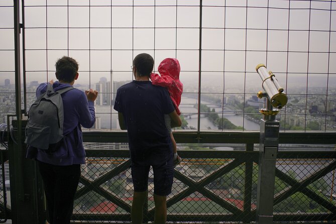 Eiffel Tower Access to the Second Floor and the Summit by Elevator - Booking Process and Elevator Access