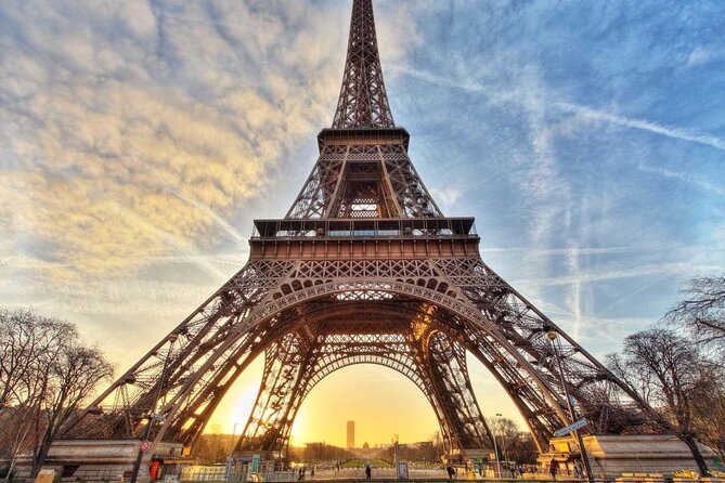 Eiffel Tower Private Guided Tour by Elevator With Summit - Additional Tips and Information