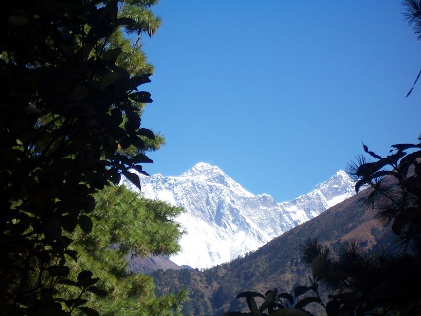 Everest Base Camp Trek in Nepal /: Guide Sharing - Guide Sharing and Permit Services