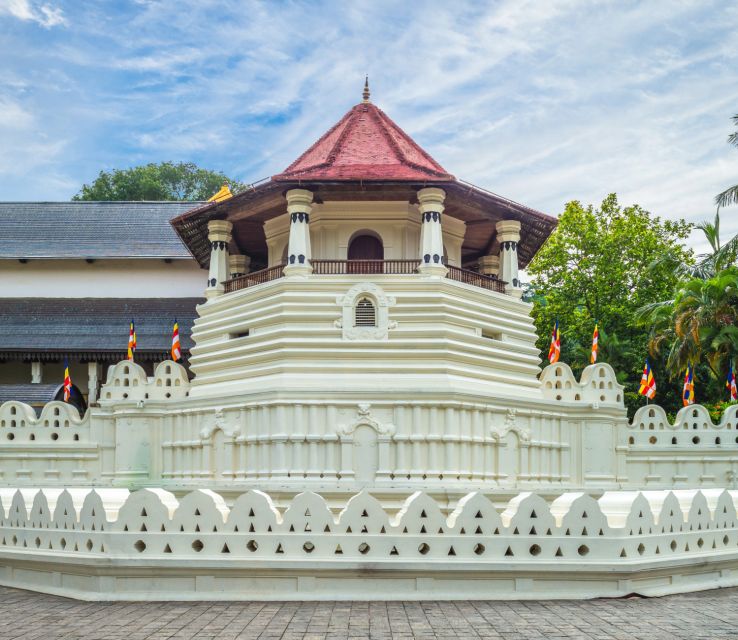 Excursion to the Sacred Tooth Relic in Kandy - Day Tour - Full Itinerary