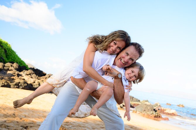 Family and Couple Beach Photos - Posing Tips for Family and Couples