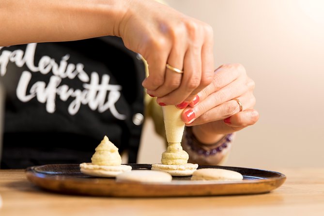 Family Experience-Macaron Bakery Class at Galeries Lafayette - Booking and Policies