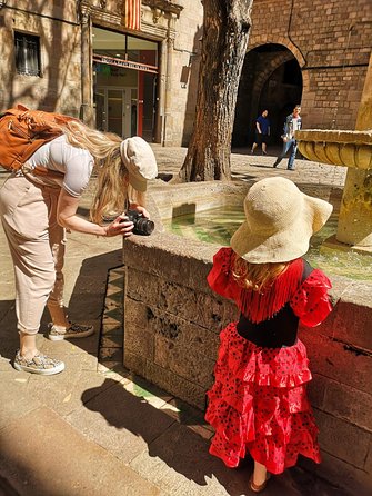 Family Private Tour: Churros, Hot Chocolate & Games in Barcelona - Cancellation Policy and Operator Response