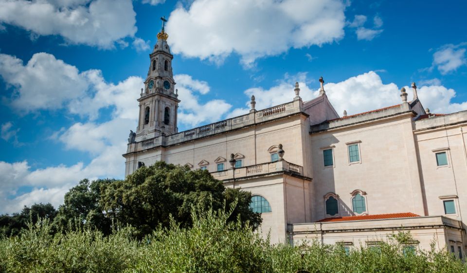 Fatima Private Tour From Lisbon - Architectural Marvels and Spiritual Essence