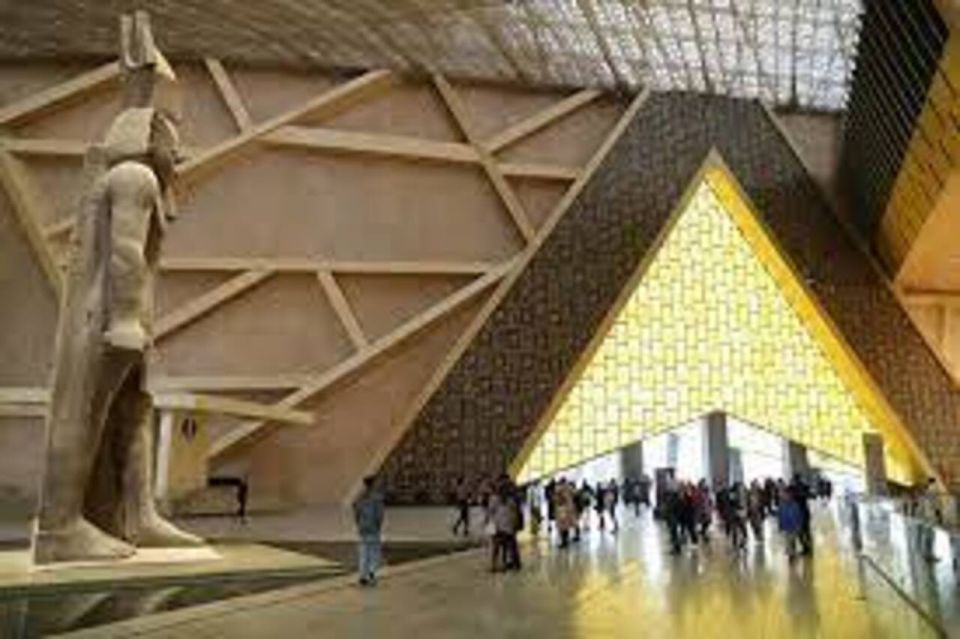 Female Guided Pyramids, Sphinx and Grand Egyptian Museum - Directions
