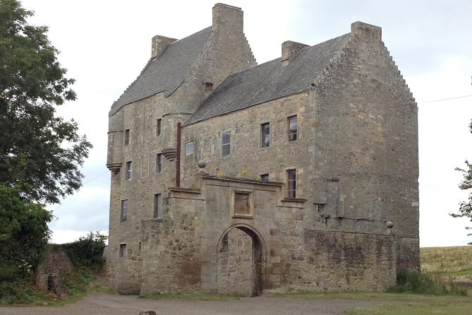 Five Scottish Castles Tour - Visit Five Outlander Locations - Castle 4: Linlithgow Palace