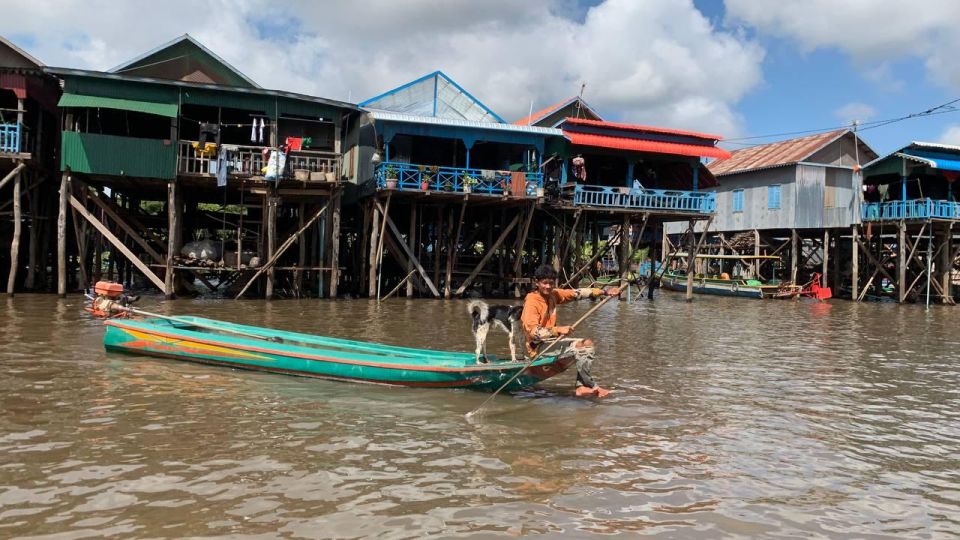 Floating Village & Bakong & Rolous Temple Group - Location Overview