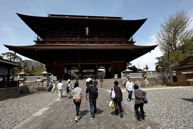 Food & Cultural Walking Tour Around Zenkoji Temple in Nagano - Highlights of Zenkoji