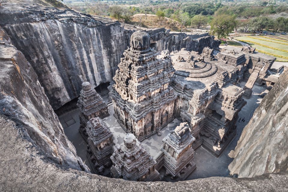 From Aurangabad: Private Tour to the Ajanta Caves - Detailed Description of the Caves