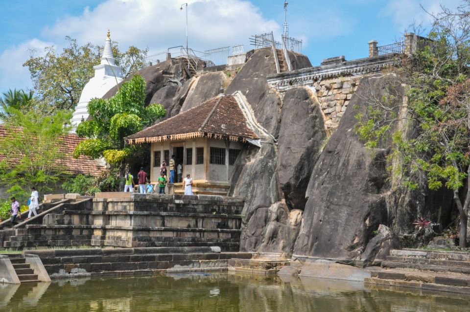 From Dambulla: Sacred City of Anuradhapura Private Day Tour - Small Group Tour Details