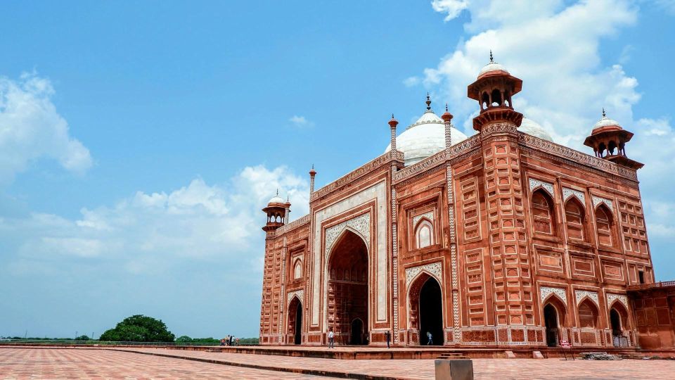 From Delhi: Guided Day Trip to Taj Mahal and Agra Fort - Itinerary Highlights