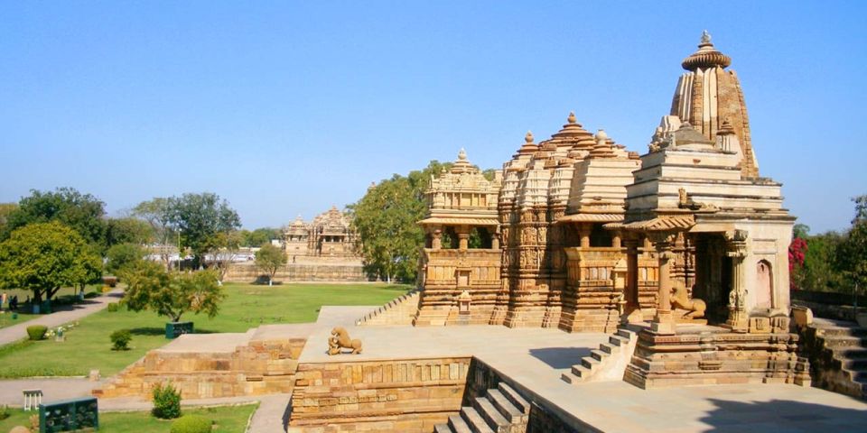 From Delhi: Orchha And Khajuraho 2 Days Tour - Language and Group Experience