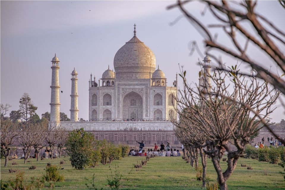 From Delhi: Overnight Agra City-Highlights Tour - Live Multilingual Guides