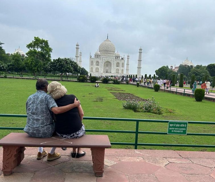 From Delhi: Same Day Taj Mahal Tour With Traditional Dress - Sightseeing Highlights