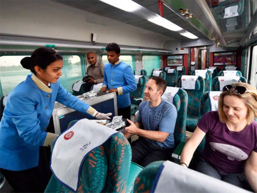 From Delhi: Same Day Taj Mahal Trip By India's Fastest Train - Sightseeing Experience