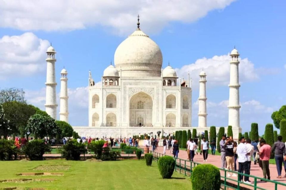 From Delhi: Taj Mahal, Agra Fort & Baby Taj Day Trip by Car - Guided Tour of Taj Mahal