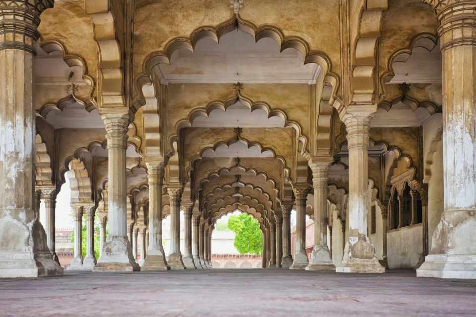 From Delhi: Taj Mahal Sunrise, Agra Fort, and Baby Taj Tour - Breakfast at 5-Star Hotel