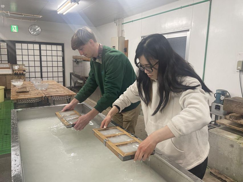 From Kanazawa: Shirakawa-Go, Gokayama and Wood Carving Art - Japanese Paper Making