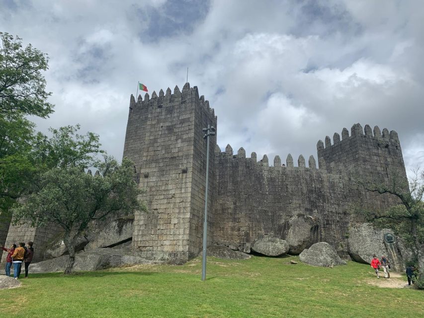 From Porto: Braga and Guimarães Day Trip With Lunch - Review Summary