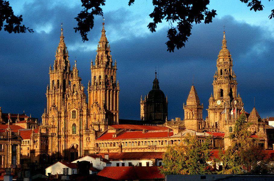 From Porto: Santiago De Compostela Full Day Tour - Meeting Point