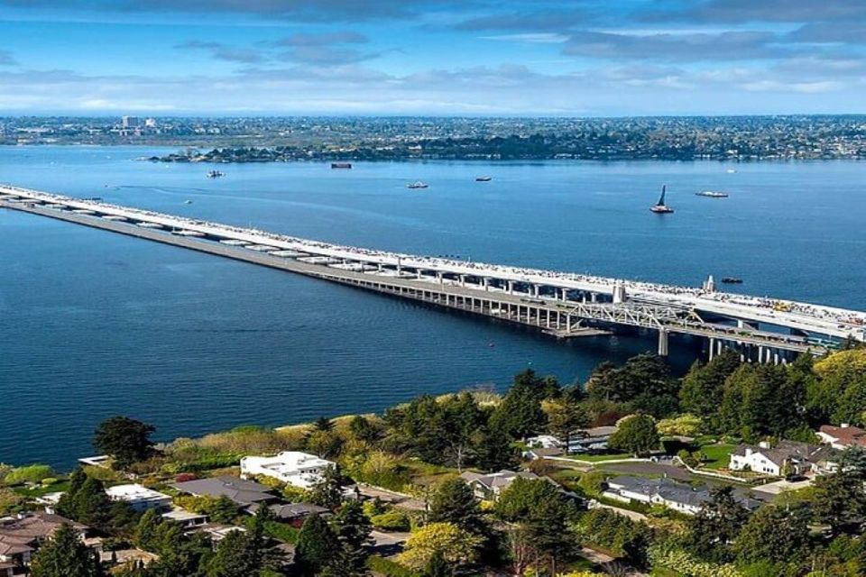 From Seattle: 5-hour Seattle and Suburbs Attractions Tour - Seattle Suburbs Sightseeing