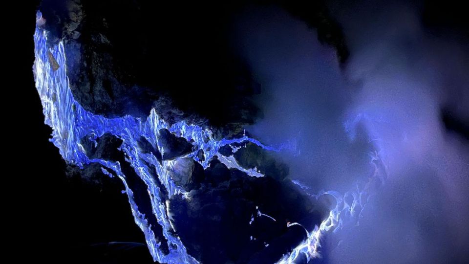 From Surabaya or Malang: Mount Bromo & Ijen Blue Fire 3D2N - Full Description