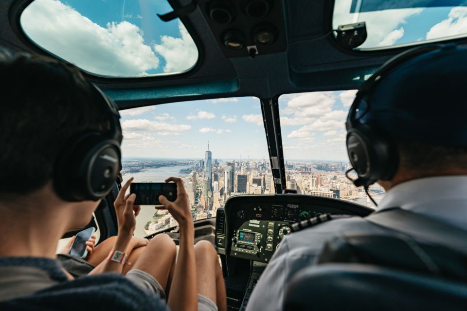 From Westchester: Private NYC Helicopter Tour for 2-6 People - Participant & Date Selection