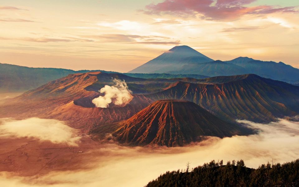 From Yogyakarta: Mount Bromo and Ijen Crater 3D2N Tour - Blue Flames of Ijen Crater