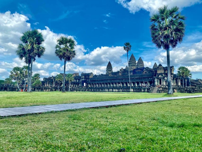 Full-Day Angkor Wat Sunrise Private Tour by Tuk Tuk - Temple Visits