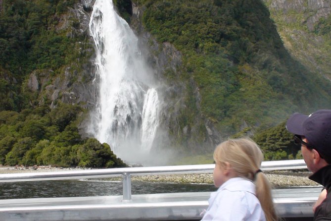 Full-Day Milford Sound Extraordinaire Tour From Te Anau - Traveler Feedback and Ratings