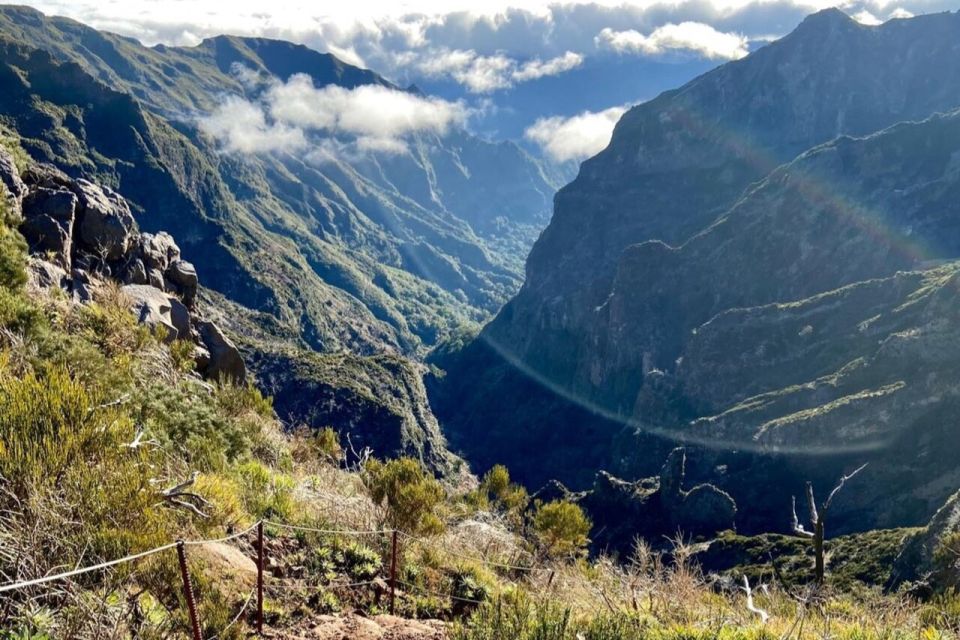 Funchal: Morning Transfer Pico Do Arieiro Pico Ruivo Hike - Review Summary