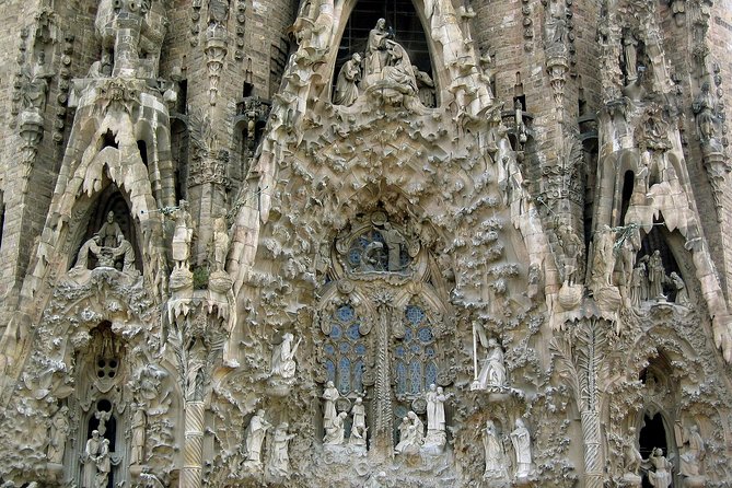 Gaudis Modernist Legacy: Sagrada Familia Small Group Tour - Cancellation Policy and Refunds