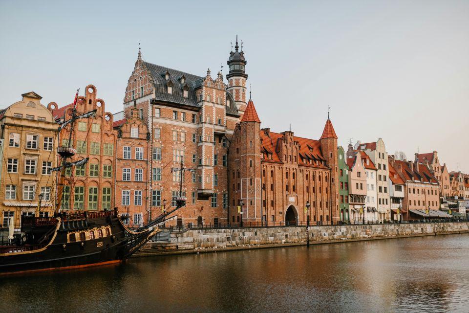 Gdansk: Private Old Town Tour - Participants and Booking