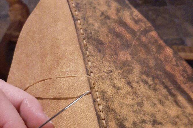 Genuine Leather Craft by Choice Workshop in Leiden - Personalized Instruction