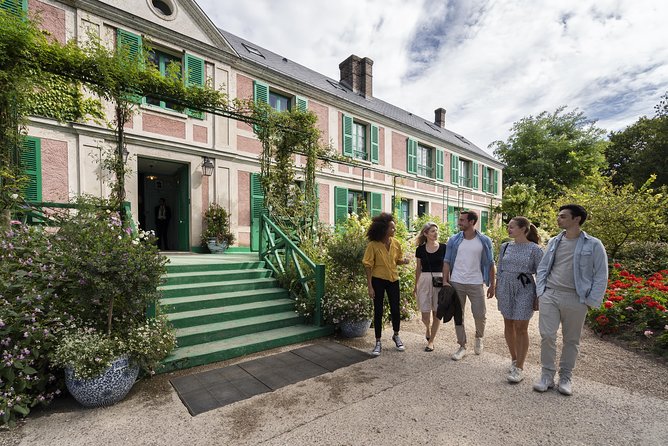 Giverny and Versailles Palace Audio Guided Day Trip With Lunch From Paris - Highlights