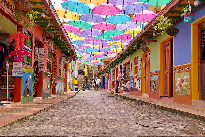 Guatape Tour, Piedra Del Peñol Including a Boat Tour, Breakfast and Lunch - Common questions