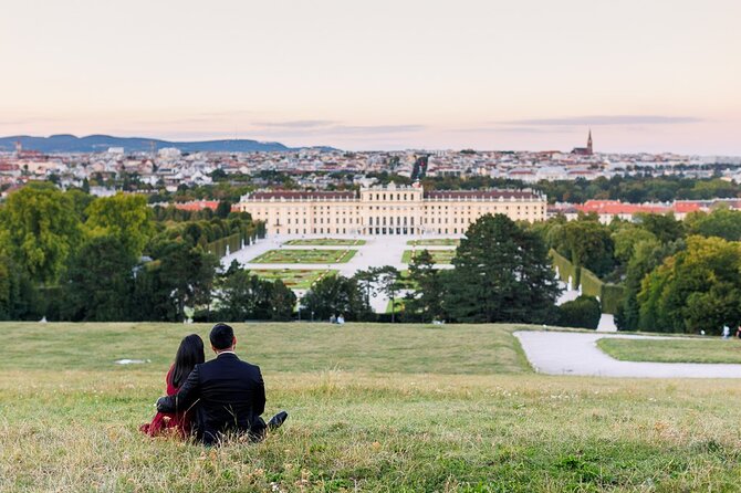 Guided Photoshoot Experience in Wien - Photographer Details