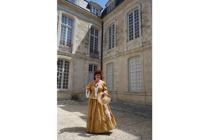 Guided Tour of La Rochelle the Splendor of Merchants in the 18th Century - Common questions