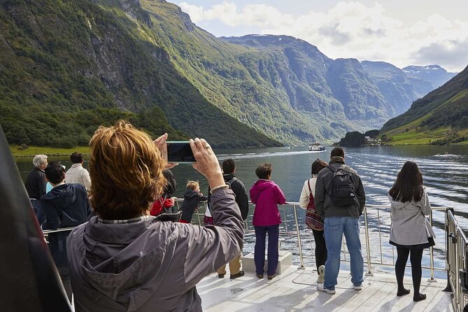 Guided Tour To Nærøyfjorden, Flåm And Stegastein - Viewpoint Cruise - Tour Highlights