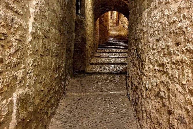 Half-Day Game of Thrones Walking Tour in Girona With a Guide - Cancellation and Refund Policy